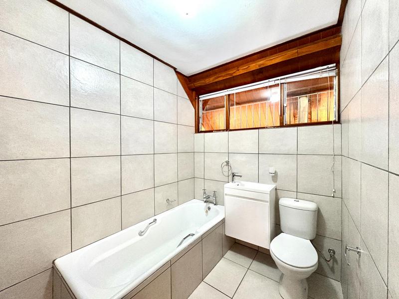 To Let 3 Bedroom Property for Rent in Gordons Bay Western Cape
